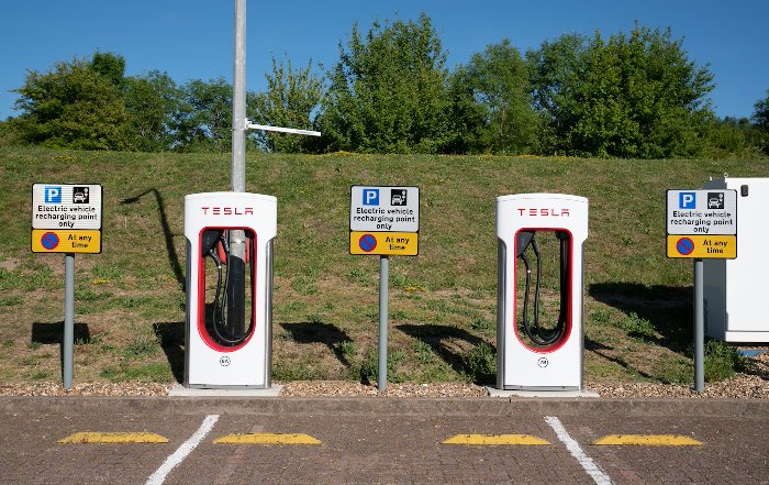 Article Image for Automotive Industry Transition to Electric Vehicles