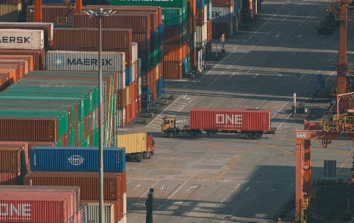 Article Image for Navigating the Complexities of International Trade