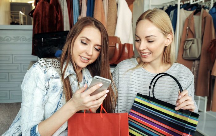 Article Image for The Evolution of Customer Experience in a Hyper-Digital Market