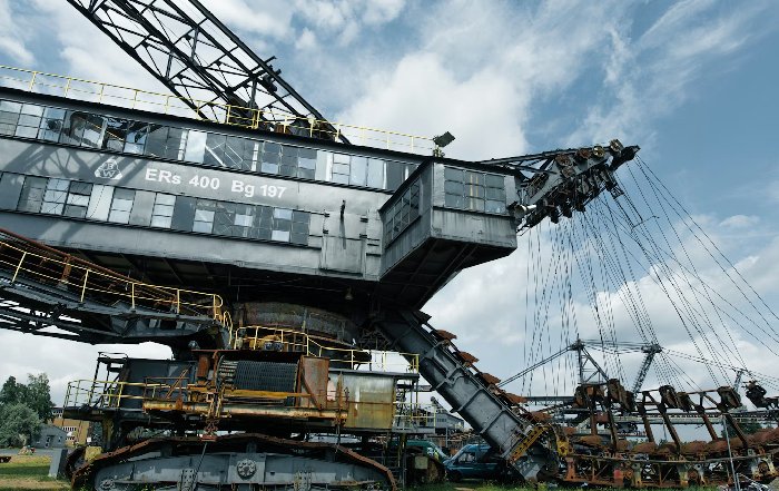 Article Image for The Role of Innovation in Traditional Sectors Like Mining